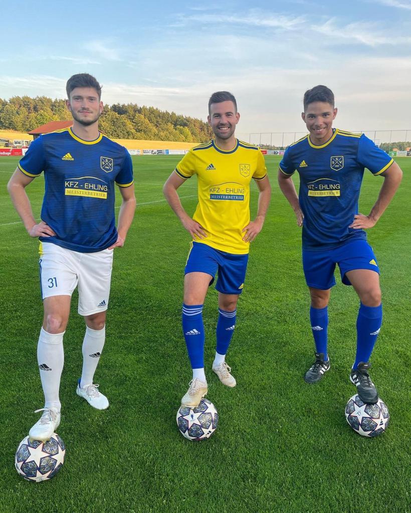 UNSERE NEUEN TRIKOTS 🟡🔵
